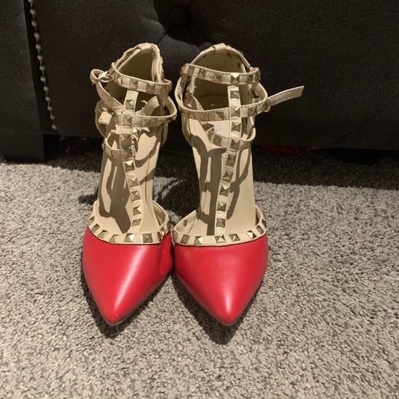 COPY - Red rock stud pointy toe heels - Picture 4 of 10